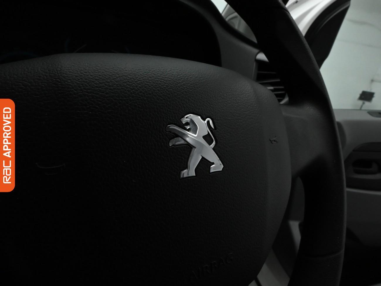 Used Peugeot e-Expert 2021 for sale - 76649172: Photo 22