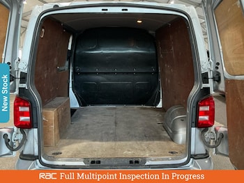 Used Volkswagen Transporter 2019 for sale - 76462282: Photo