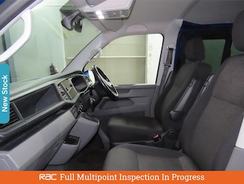 Used Volkswagen Transporter 2021 for sale - 77500862: Photo