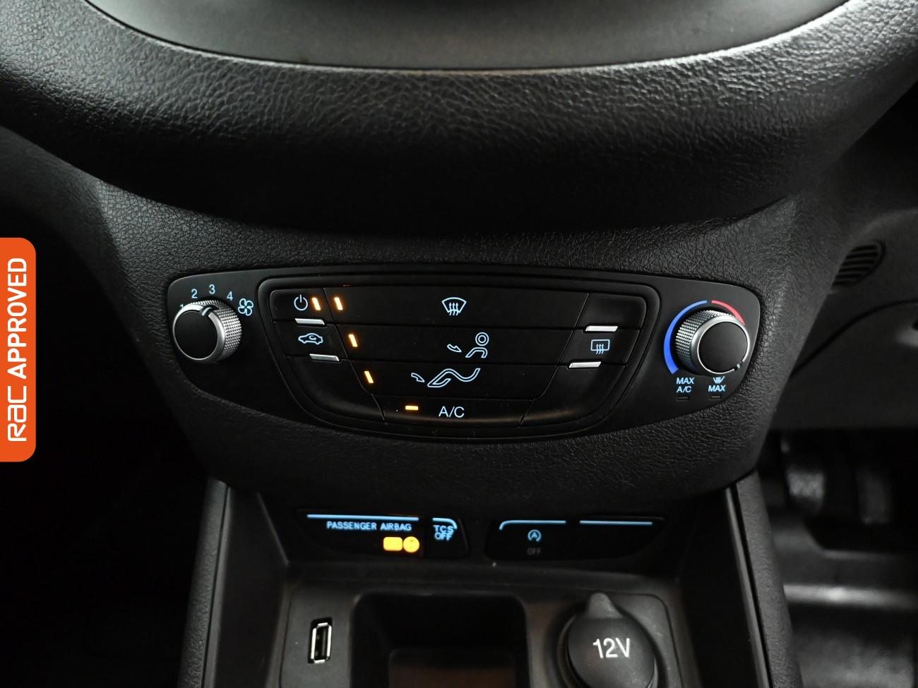 Used Ford Transit Courier 2019 for sale - 77076761: Photo 17