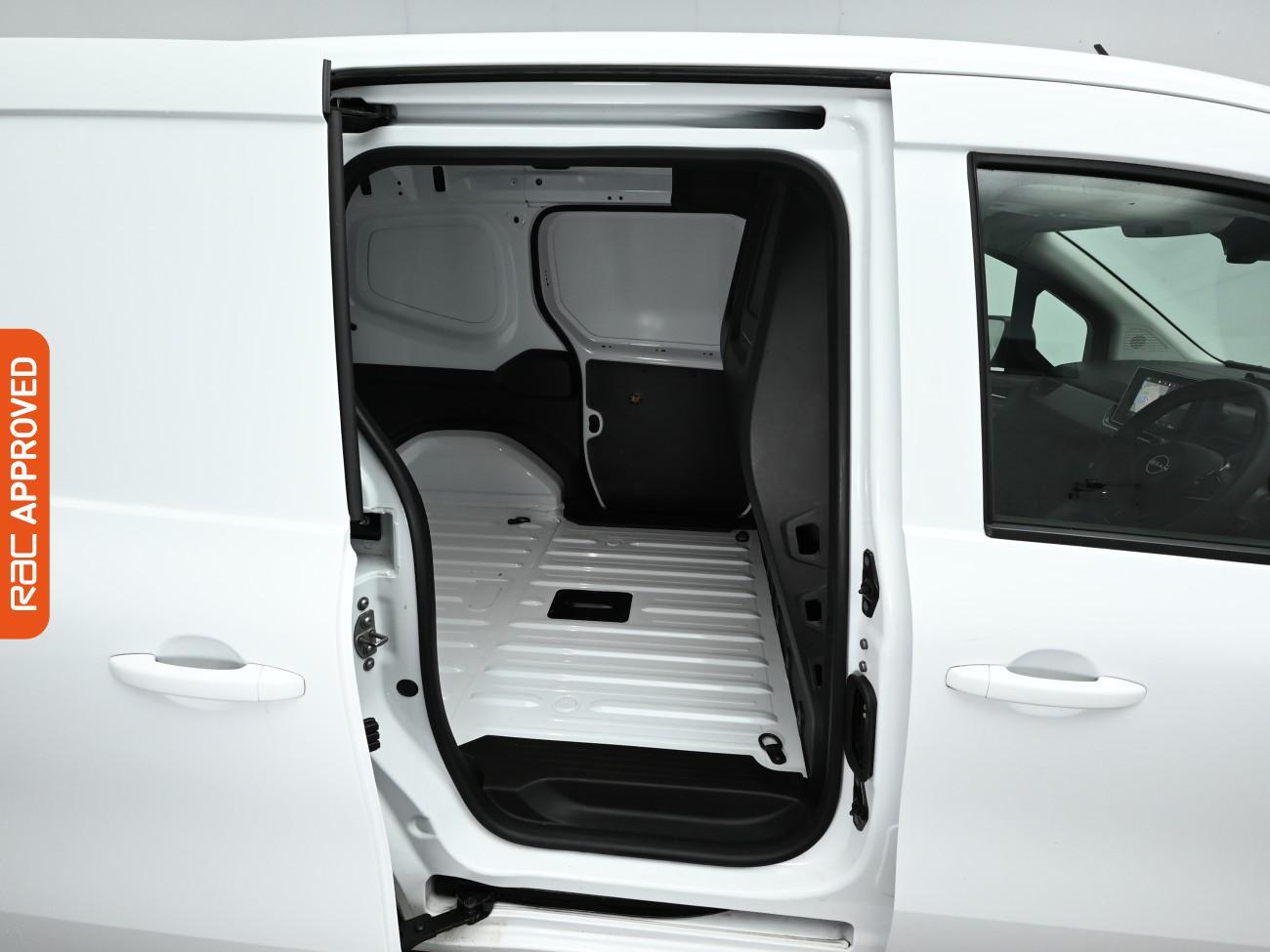 Used Nissan Other 2023 for sale - 77037423: Photo 15