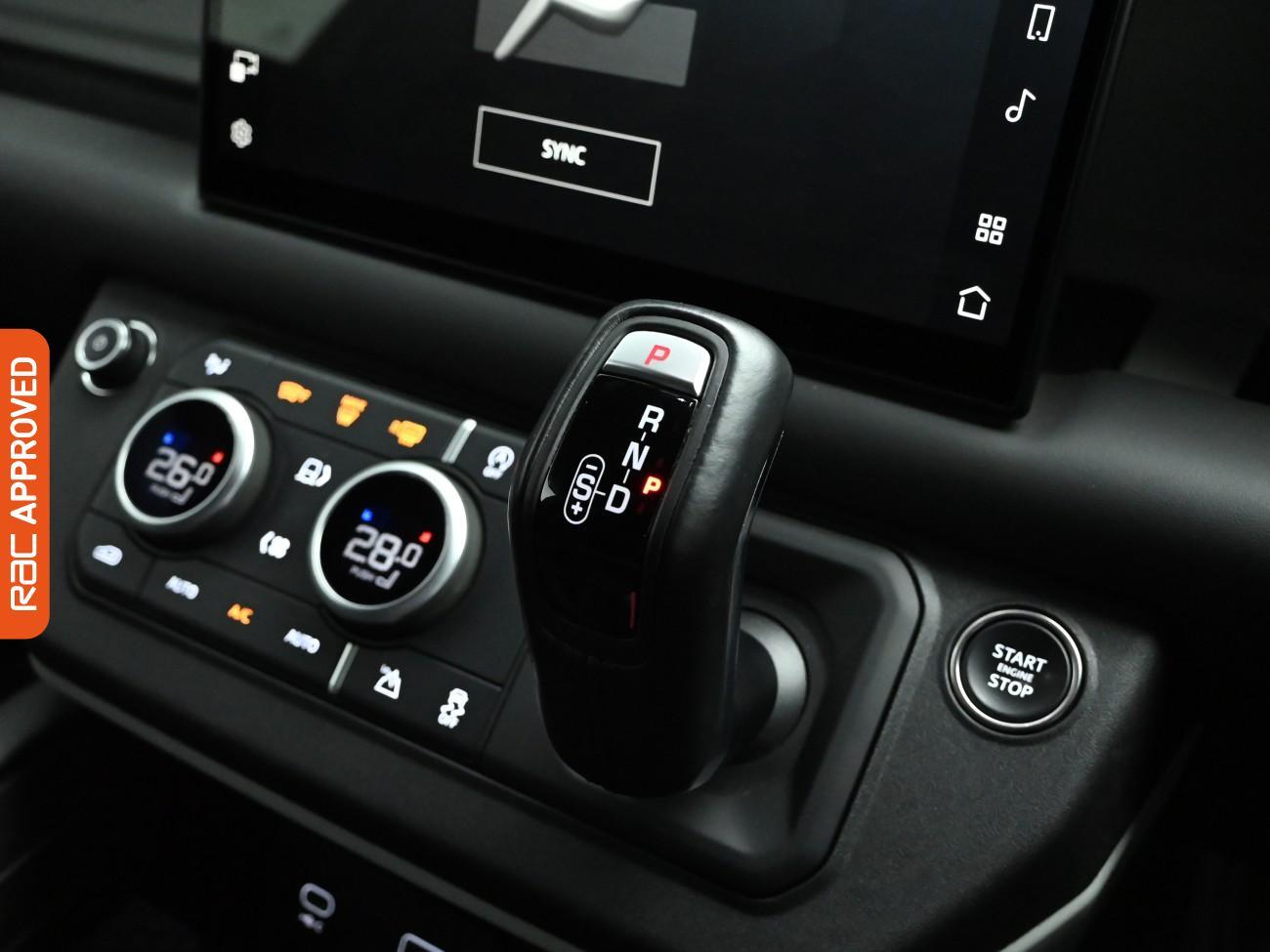 Used Land Rover Defender 90 2024 for sale - 76617055: Photo 11