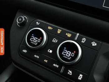 Used Land Rover Defender 90 2024 for sale - 76617055: Photo