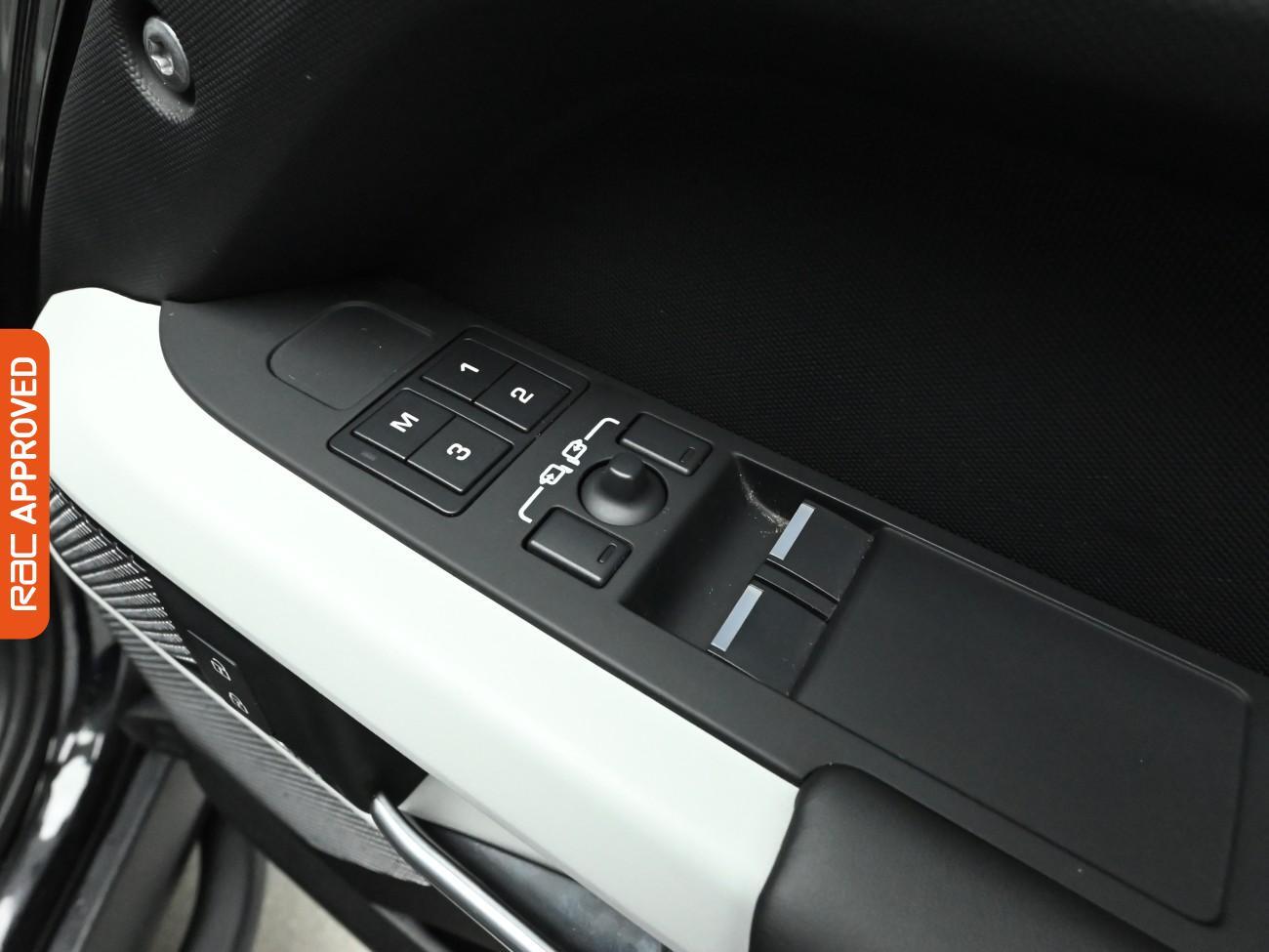 Used Land Rover Defender 90 2024 for sale - 76617055: Photo 42