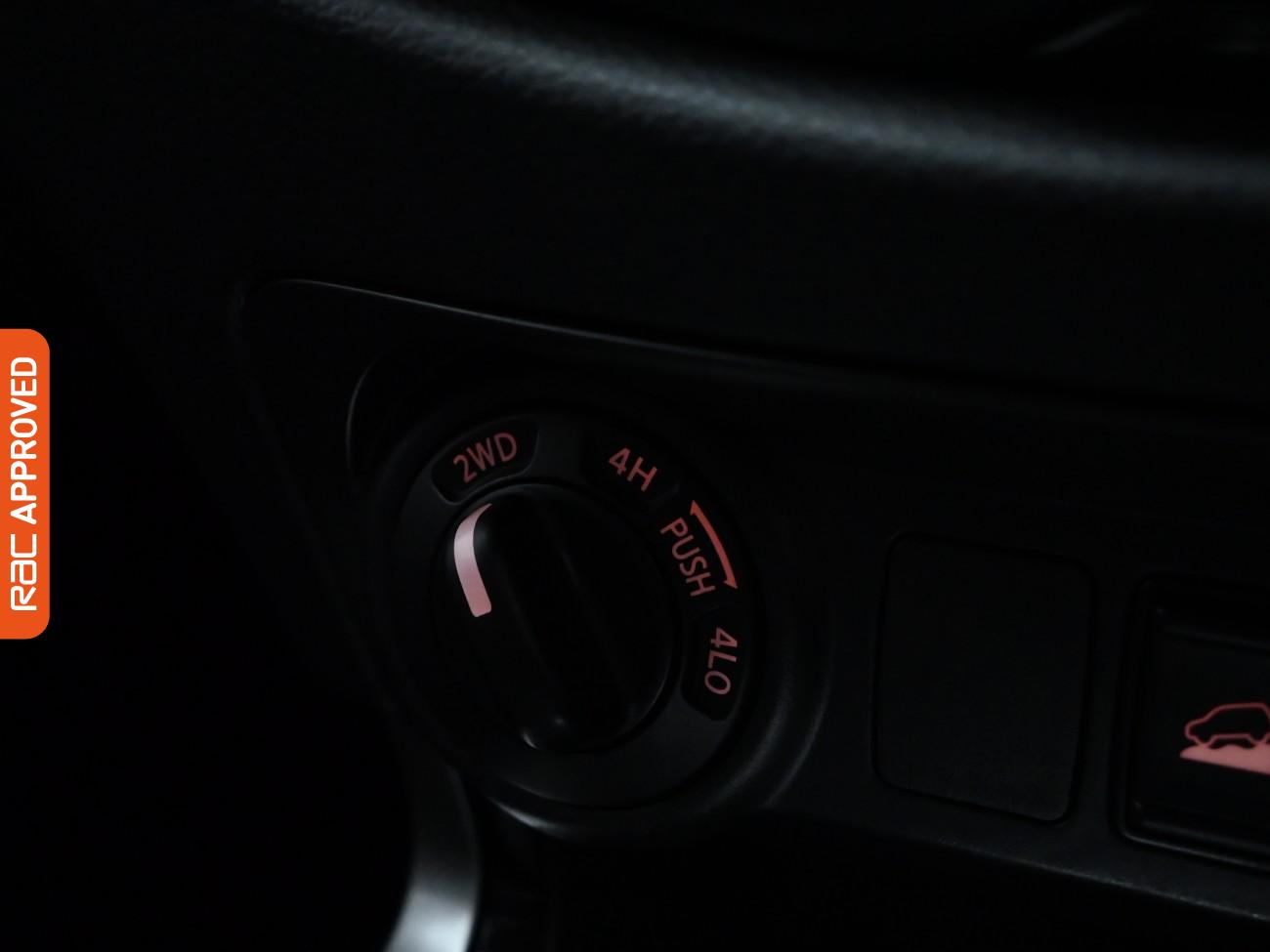 Used Nissan Navara 2021 for sale - 75924868: Photo 21