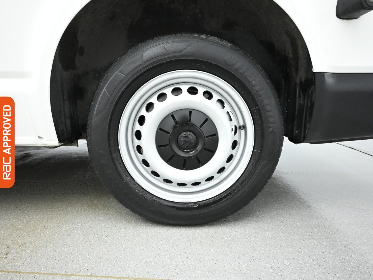 Used Volkswagen Transporter 2019 for sale - 76972690: Photo 13