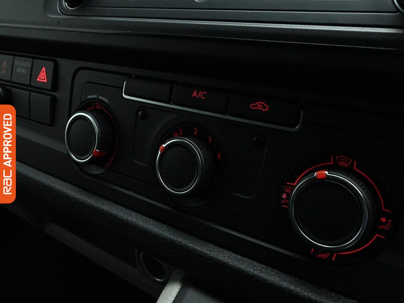 Used Volkswagen Transporter 2019 for sale - 76972690: Photo 14