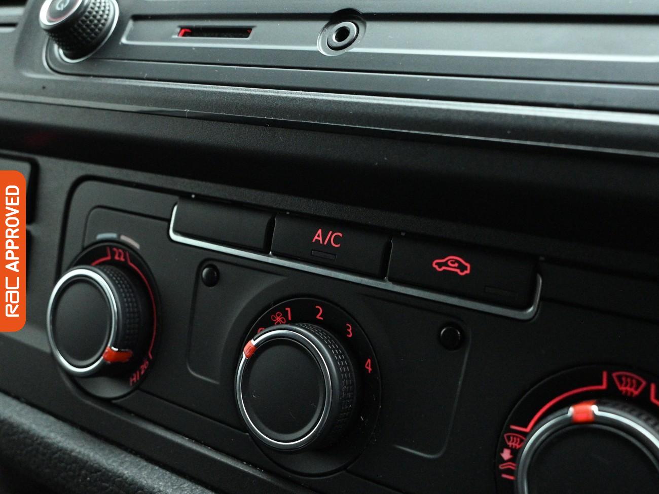 Used Volkswagen Transporter 2019 for sale - 76972690: Photo 15