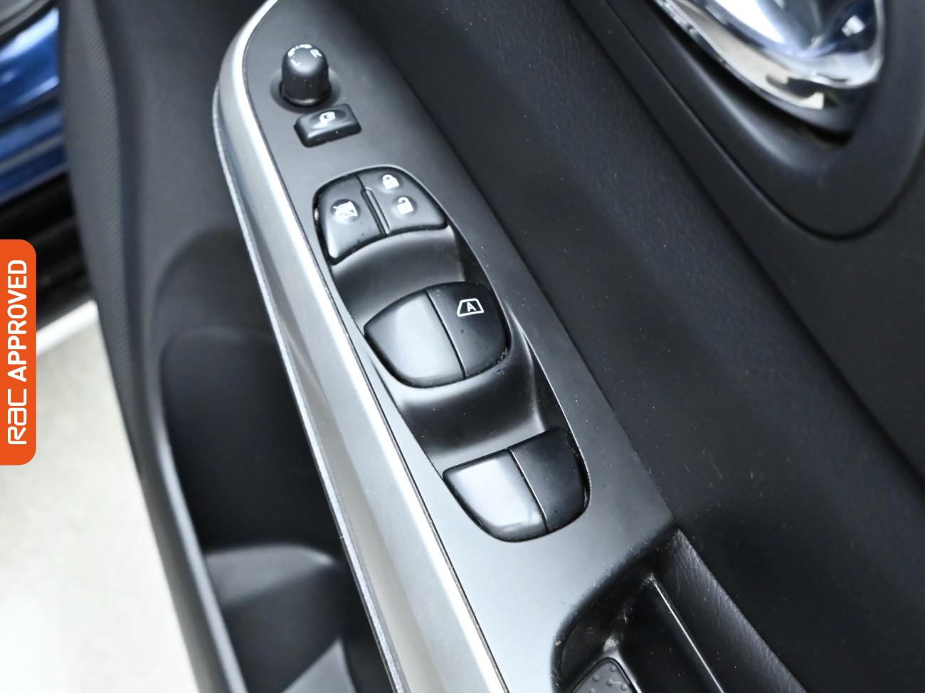 Used Nissan Navara 2025 for sale - 76133642: Photo 22