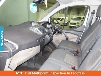 Used Ford Tourneo Custom 2017 for sale - 75390898: Photo