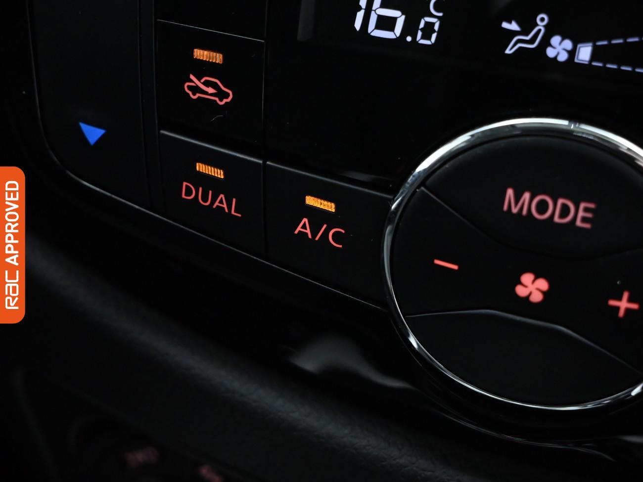 Used Nissan Navara 2019 for sale - 75699717: Photo 17