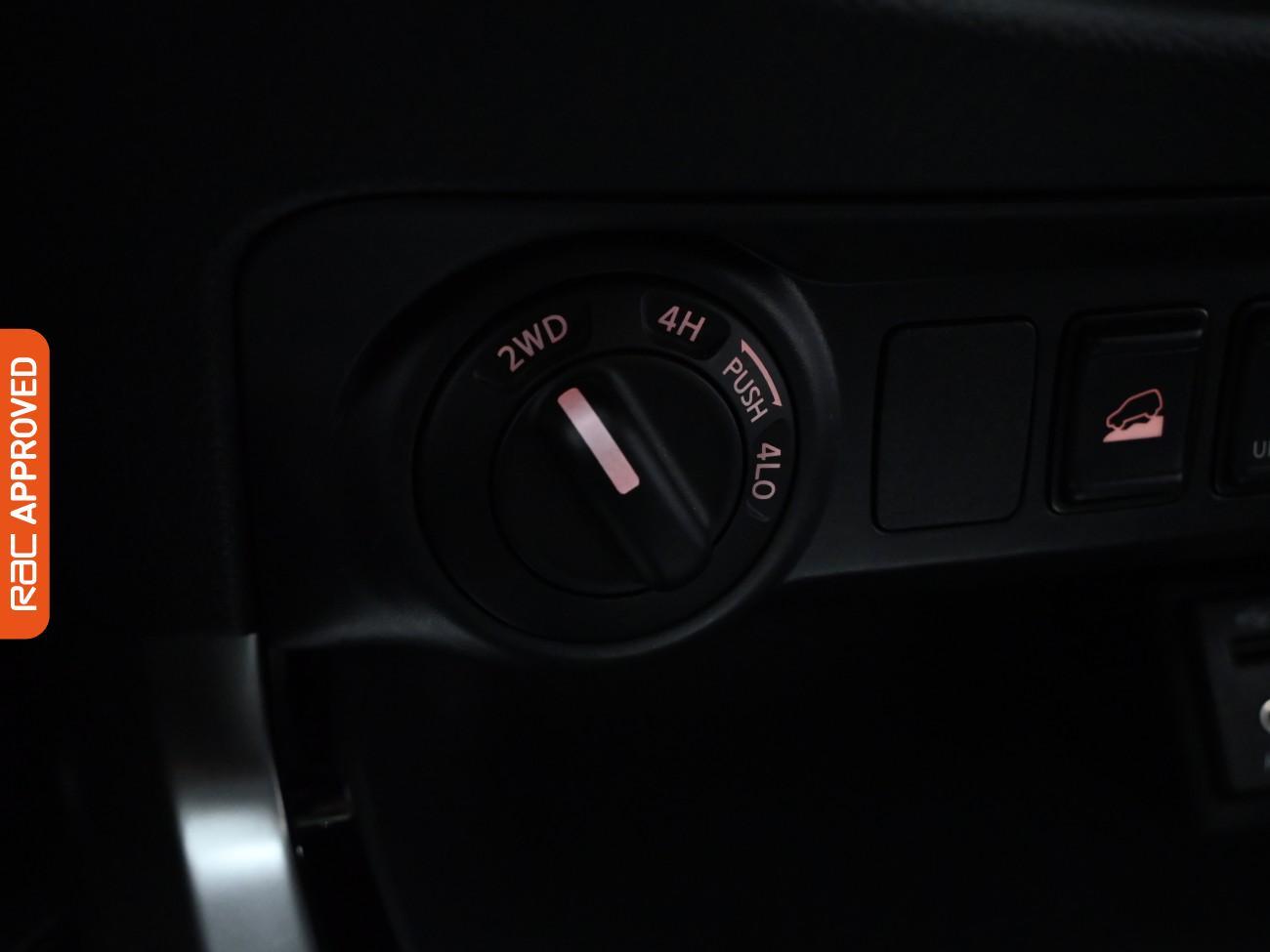 Used Nissan Navara 2019 for sale - 75699717: Photo 18