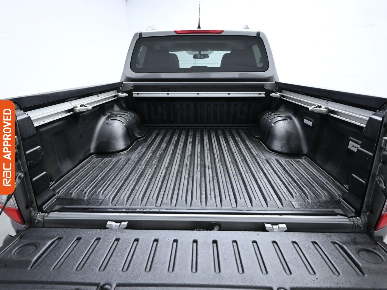 Used Nissan Navara 2019 for sale - 75699717: Photo 3