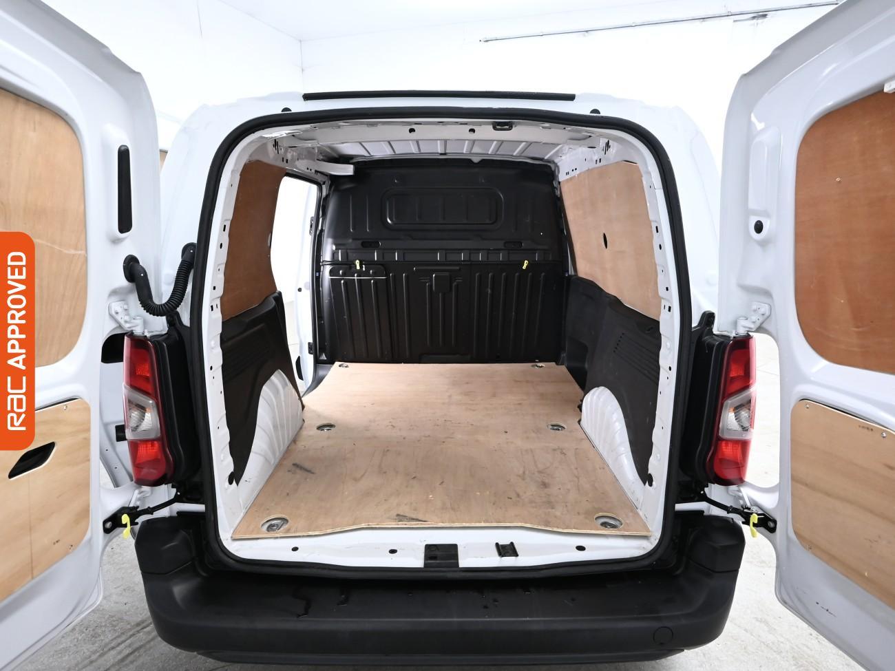 Used Vauxhall Combo 2023 for sale - 76697674: Photo 3