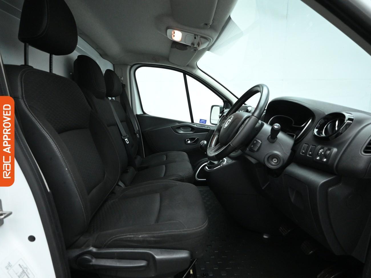Used Vauxhall Vivaro 2019 for sale - 77432145: Photo 2