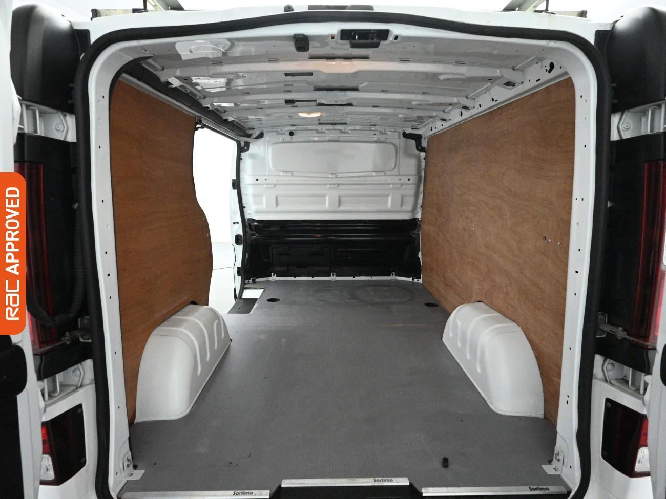 Used Vauxhall Vivaro 2019 for sale - 77432145: Photo 3