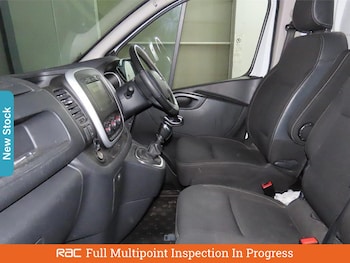Used Nissan NV300 2020 for sale - 75156682: Photo