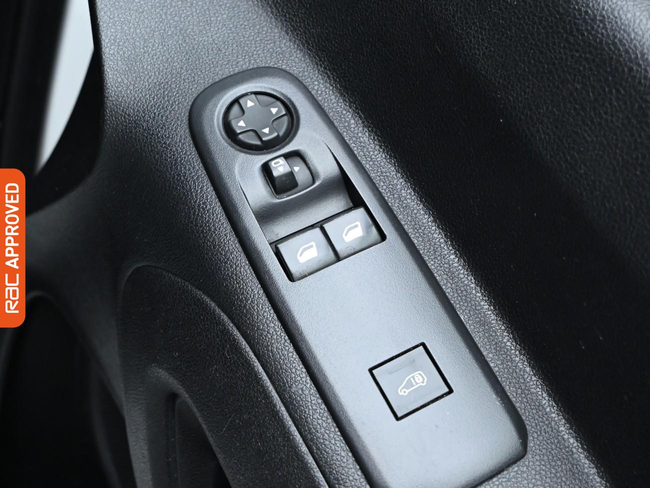 Used Peugeot Partner 2020 for sale - 75786967: Photo 23