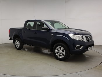 Nissan - Navara
