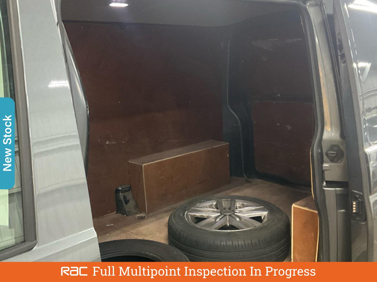 Used Volkswagen Transporter 2021 for sale - 77382639: Photo 3