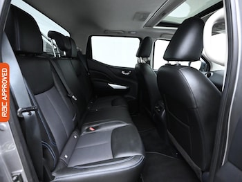 Used Nissan Navara 2020 for sale - 75356529: Photo