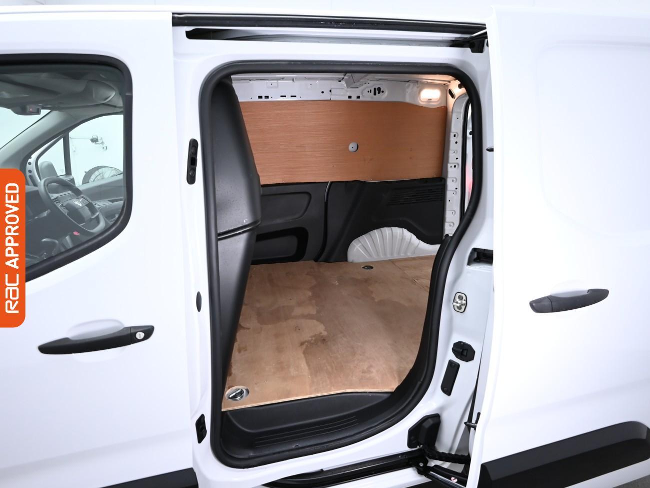 Used Vauxhall Combo 2024 for sale - 76697642: Photo 13