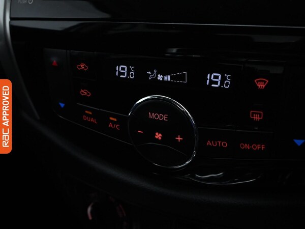Used Nissan Navara 2020 for sale - 75787272: Photo 14