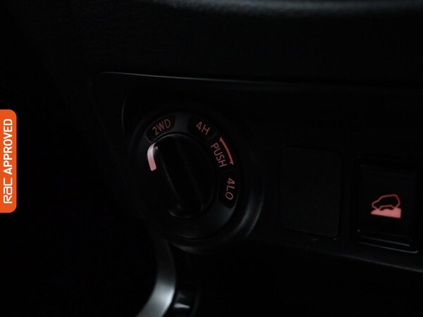Used Nissan Navara 2020 for sale - 75787272: Photo 15