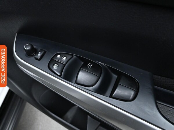 Used Nissan Navara 2020 for sale - 75787272: Photo 23