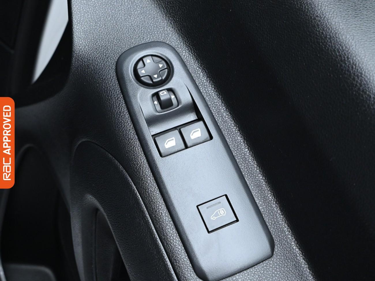 Used Peugeot Partner 2023 for sale - 76697639: Photo 17