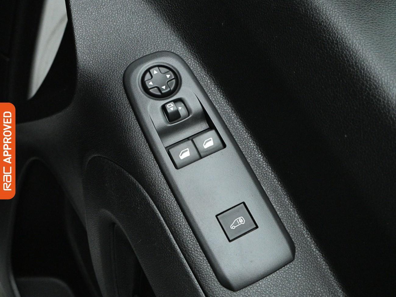 Used Peugeot Partner 2020 for sale - 77138861: Photo 22