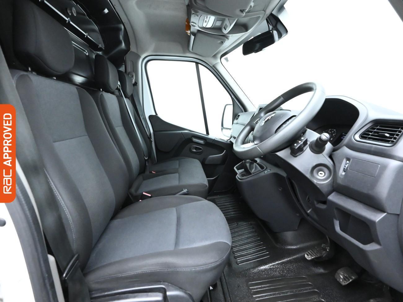 Used Renault Master 2023 for sale - 77680107: Photo 2