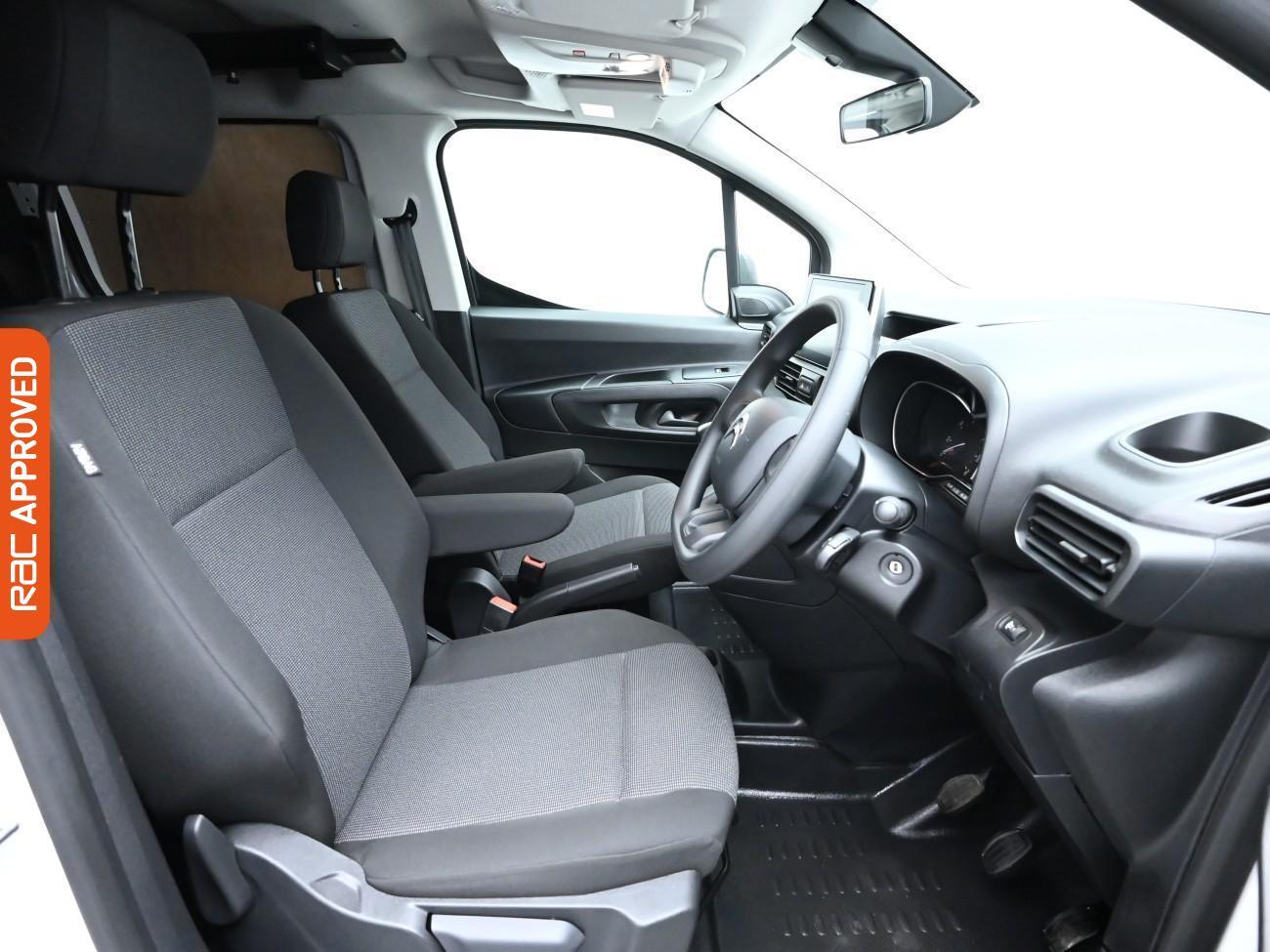 Used Citroen Berlingo 2024 for sale - 76170282: Photo 2