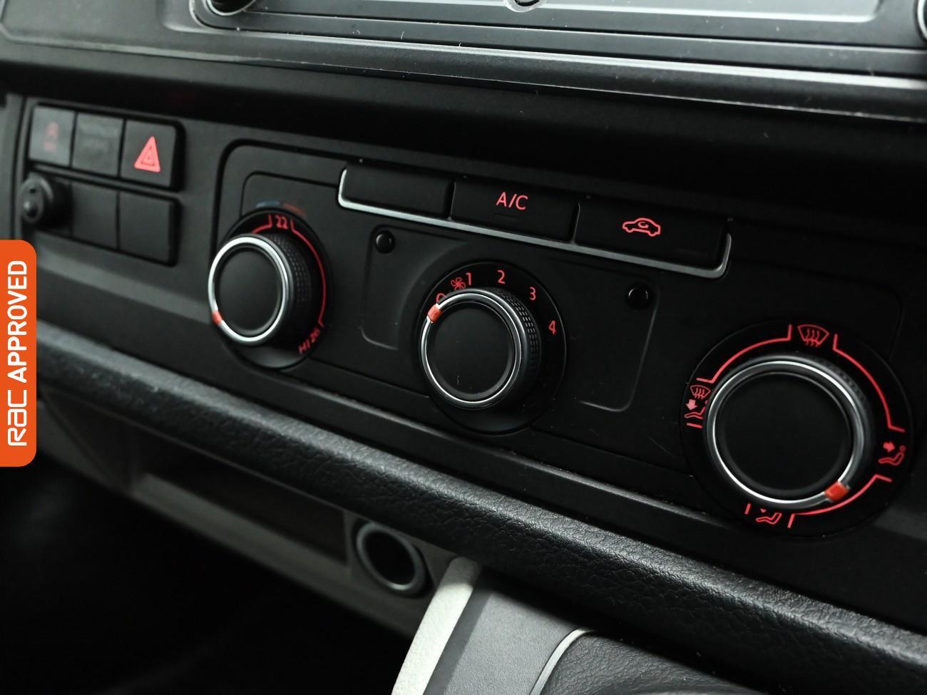 Used Volkswagen Transporter 2019 for sale - 77000620: Photo 19