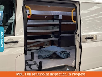 Used Volkswagen Transporter 2019 for sale - 77000620: Photo