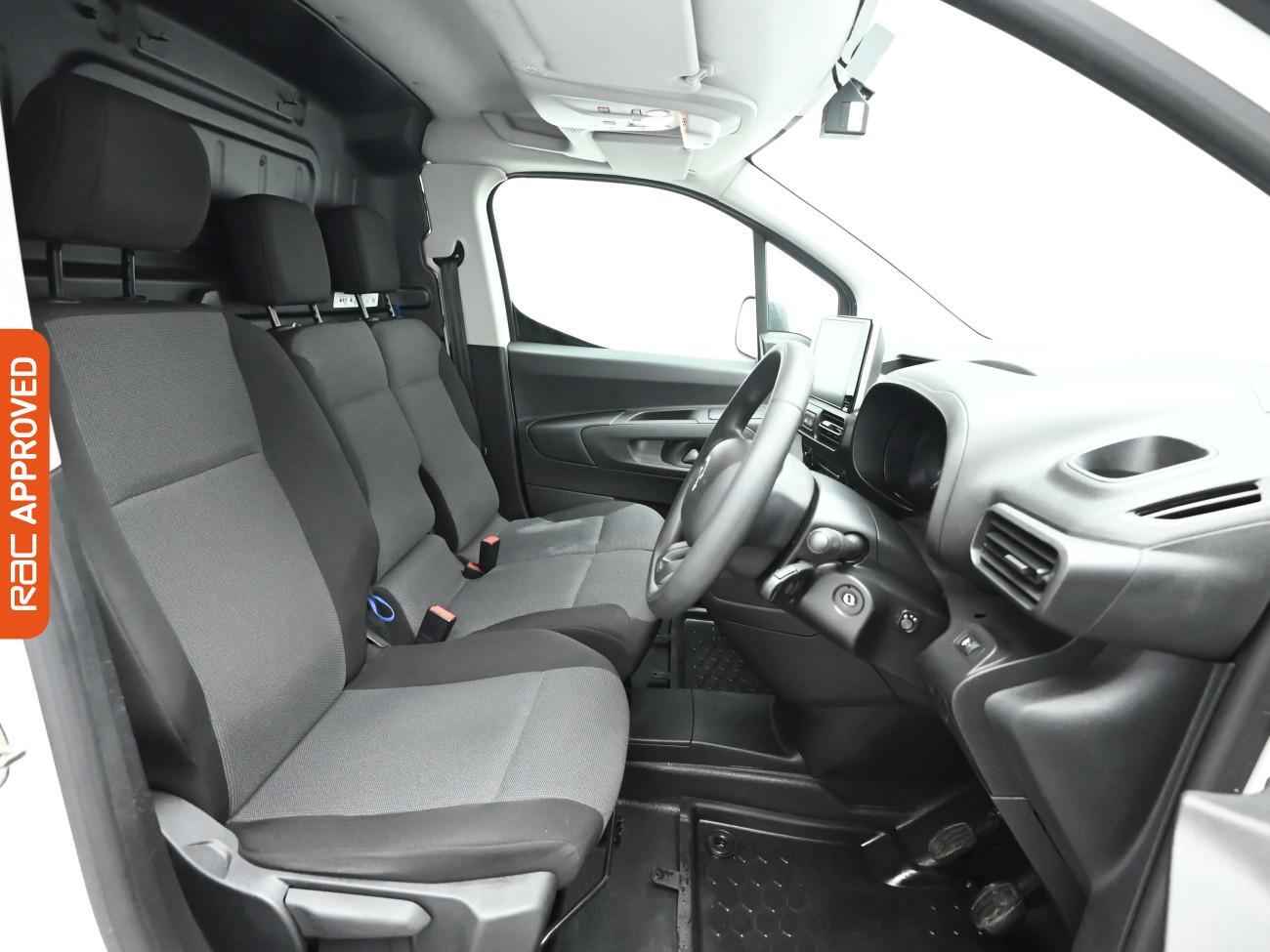 Used Citroen Berlingo 2021 for sale - 76480949: Photo 2