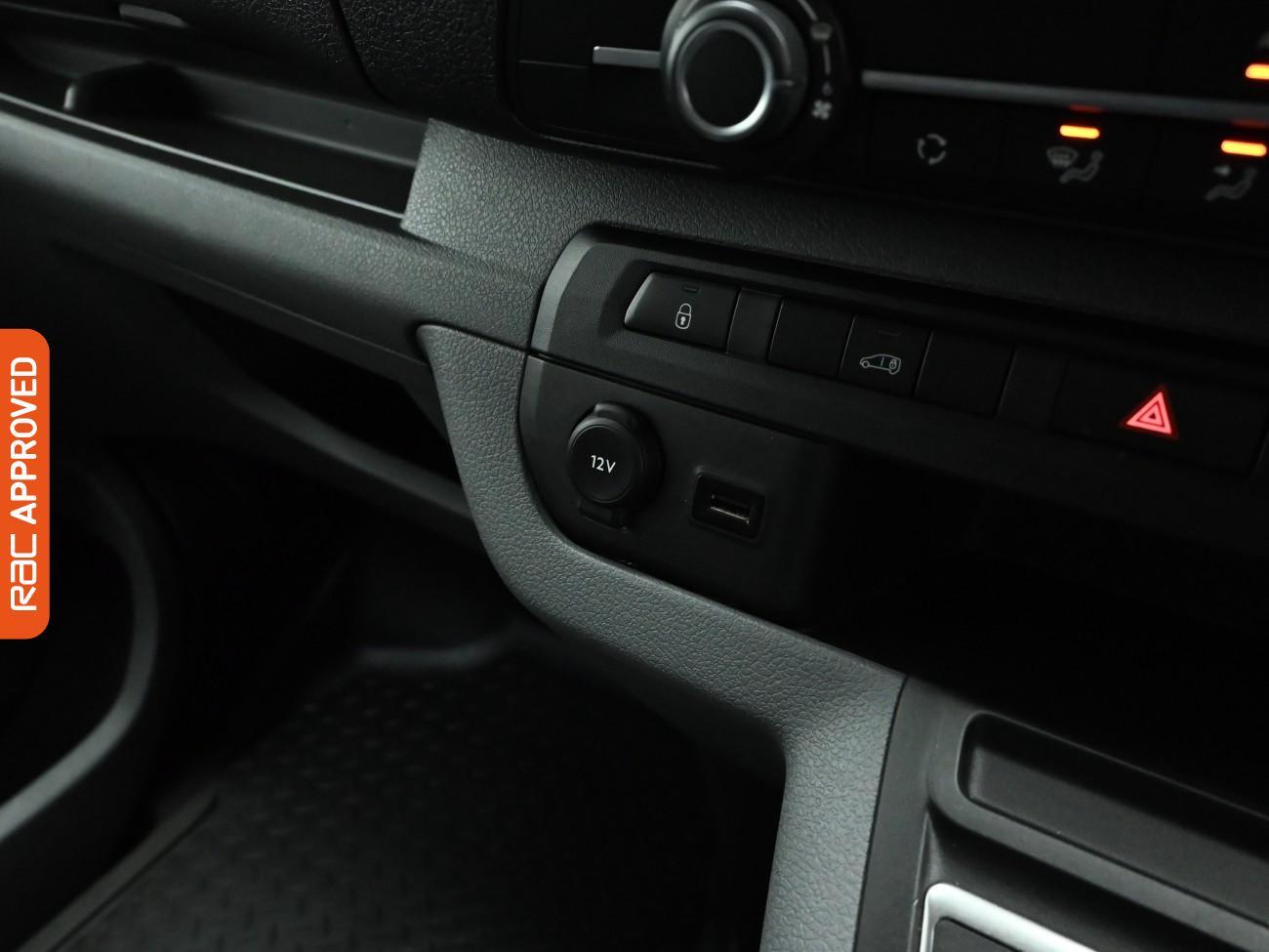 Used Peugeot e-Expert 2021 for sale - 76782946: Photo 23