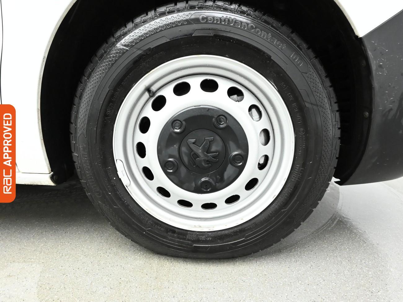 Used Peugeot e-Expert 2021 for sale - 76782946: Photo 29