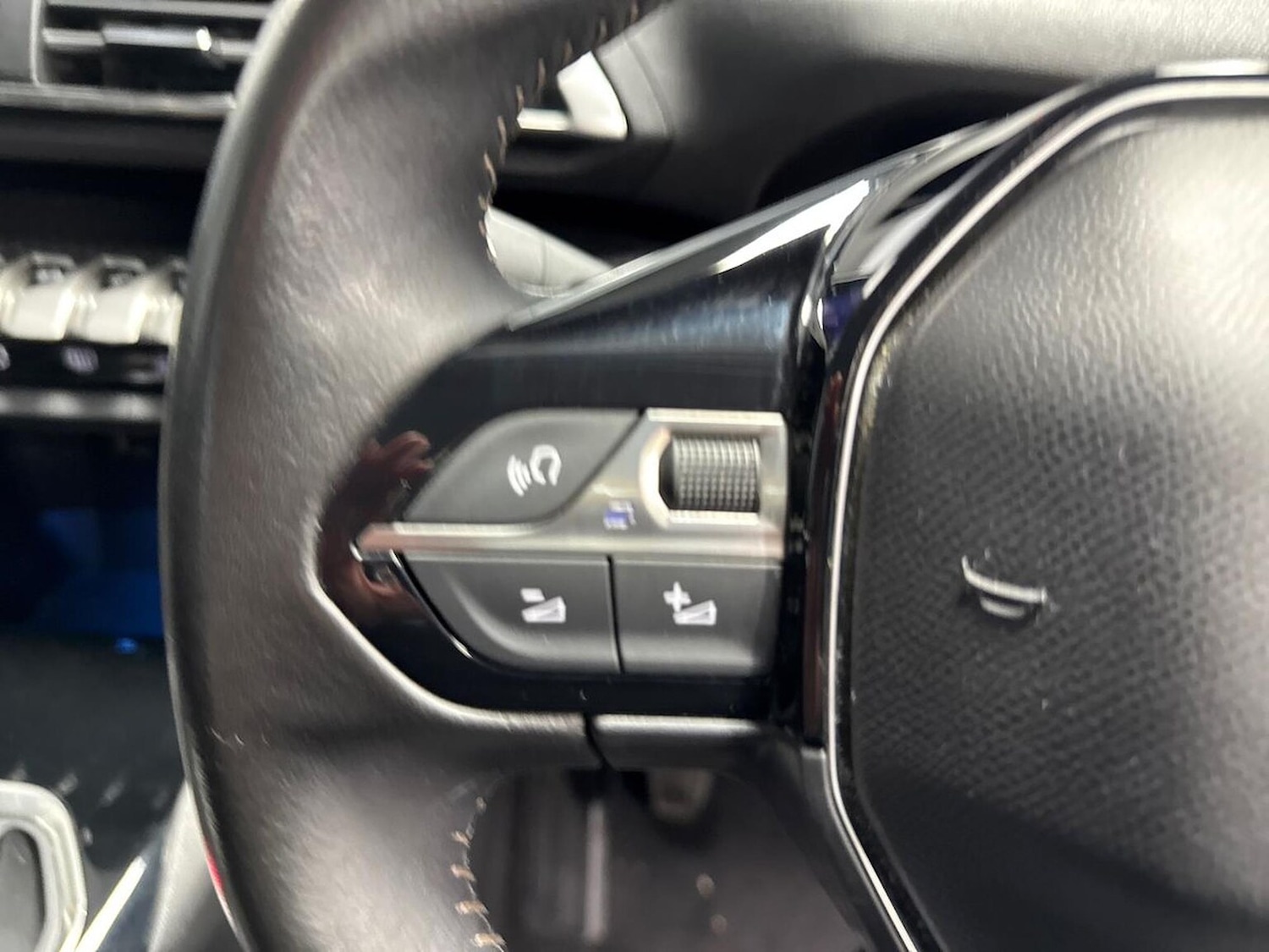 Used Peugeot 5008 2022 for sale - 76324623: Photo 24