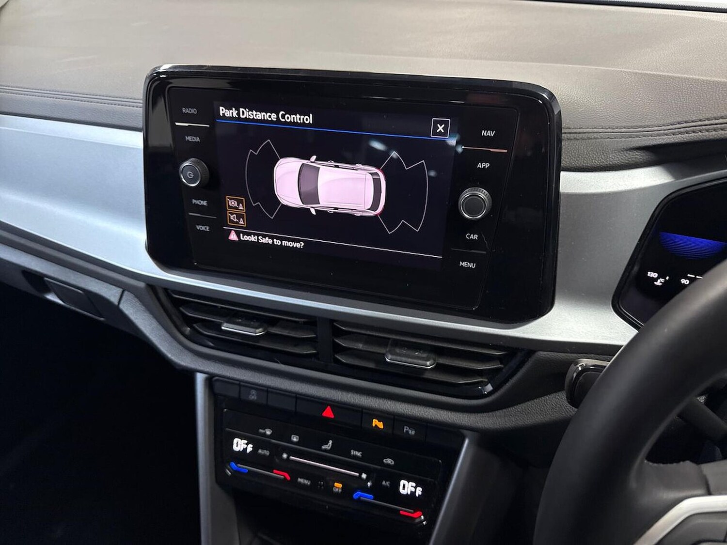 Used Volkswagen T-Roc 2022 for sale - 75956486: Photo 11