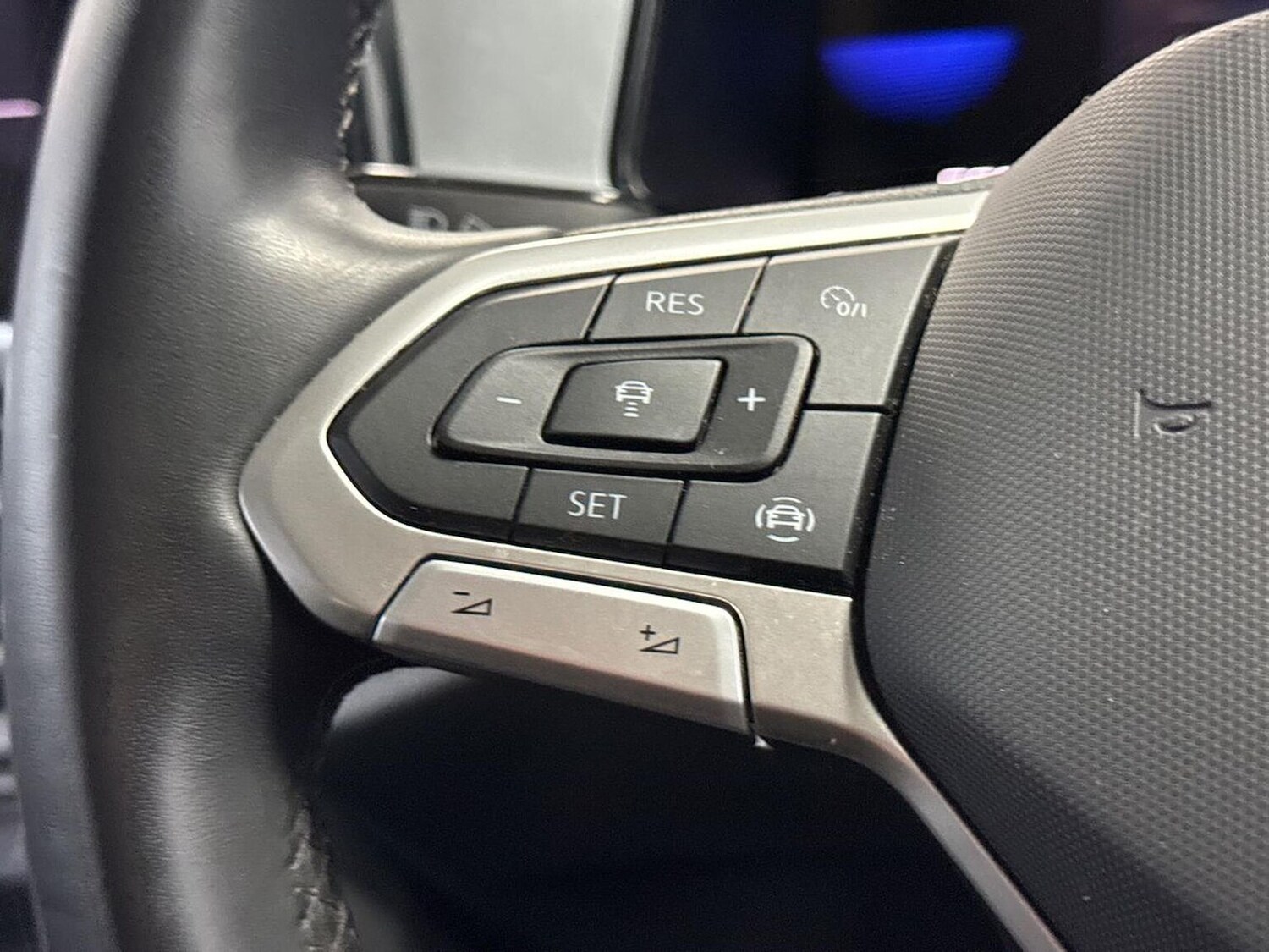 Used Volkswagen T-Roc 2022 for sale - 75956486: Photo 25