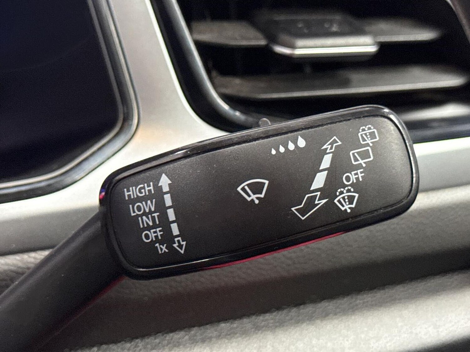 Used Volkswagen T-Roc 2022 for sale - 75956486: Photo 26