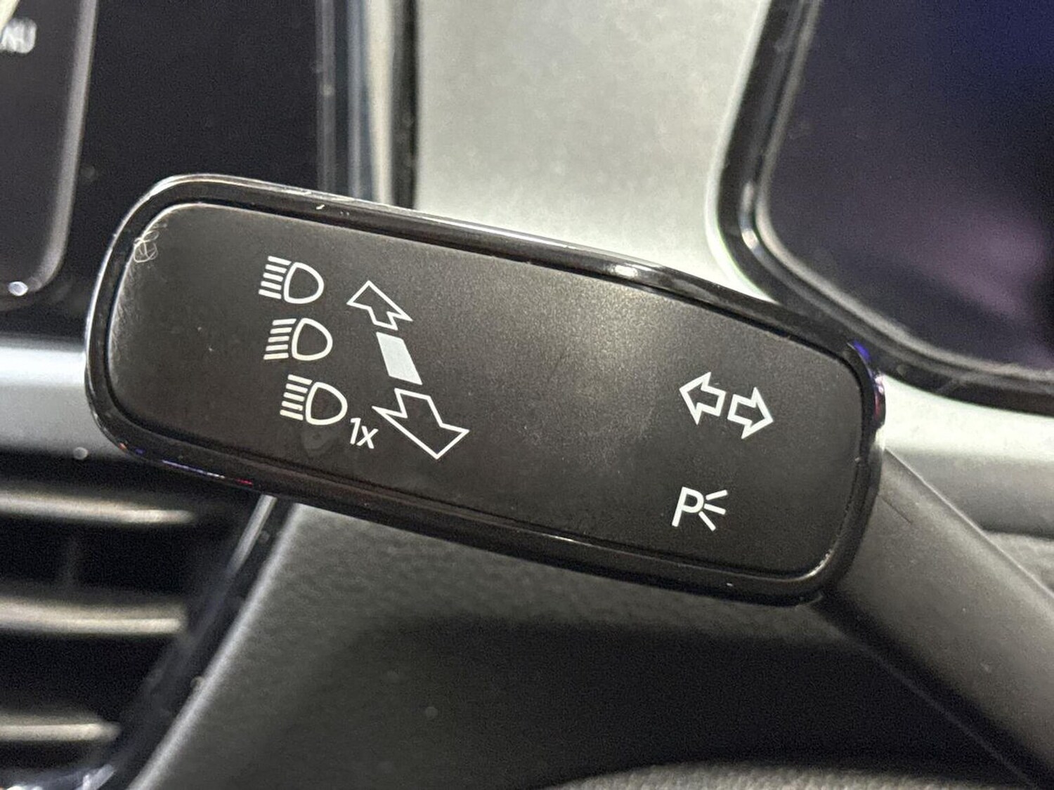 Used Volkswagen T-Roc 2022 for sale - 75956486: Photo 27