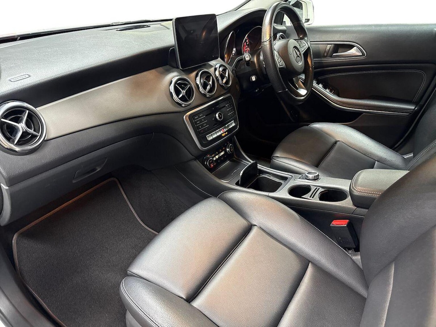 Used Mercedes-Benz GLA 2018 for sale - 76877982: Photo 7