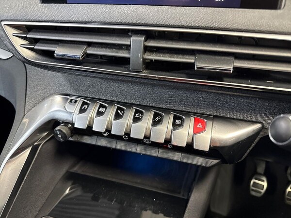Used Peugeot 3008 2019 for sale - 76231681: Photo 12