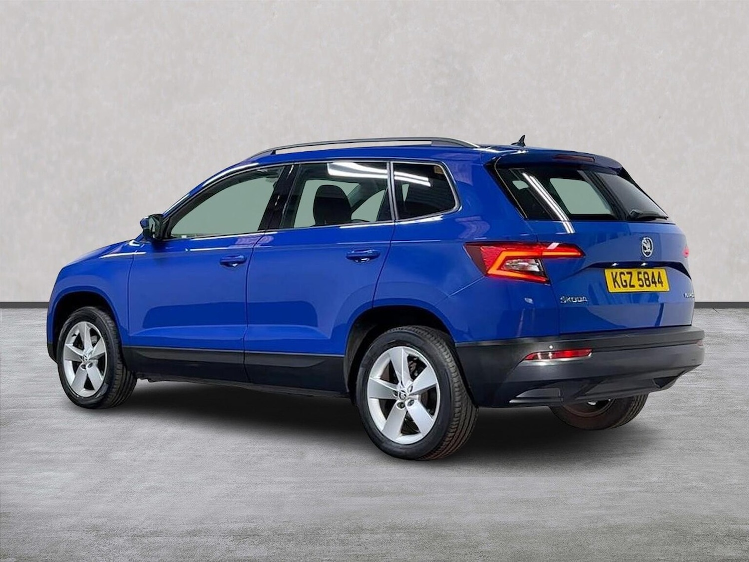 Used Skoda Karoq 2018 for sale - 76027509: Photo 2