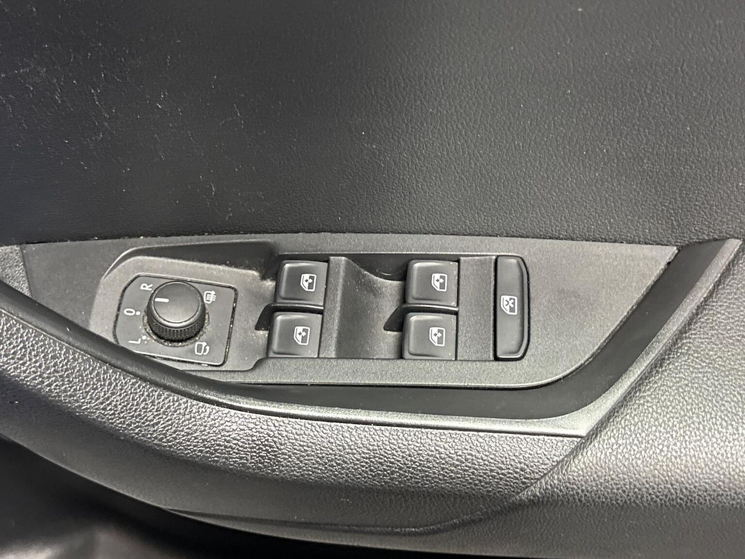 Used Skoda Karoq 2018 for sale - 76027509: Photo 21
