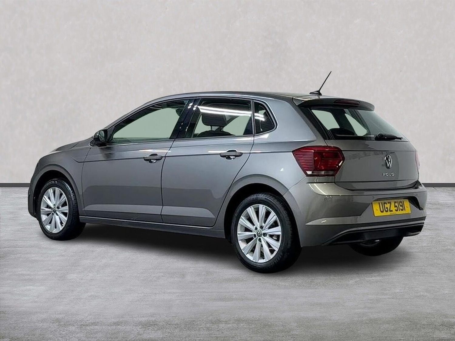 Used Volkswagen Polo 2021 for sale - 76687330: Photo 2