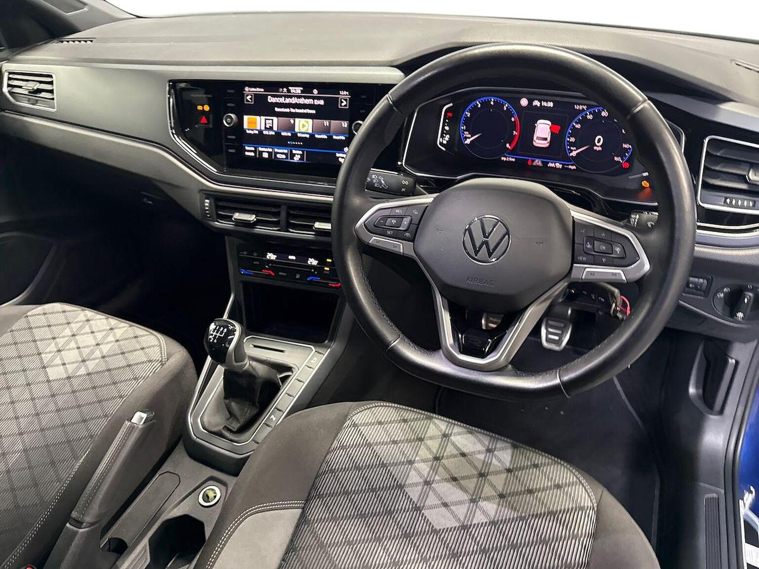 Used Volkswagen Polo 2024 for sale - 76193158: Photo 9