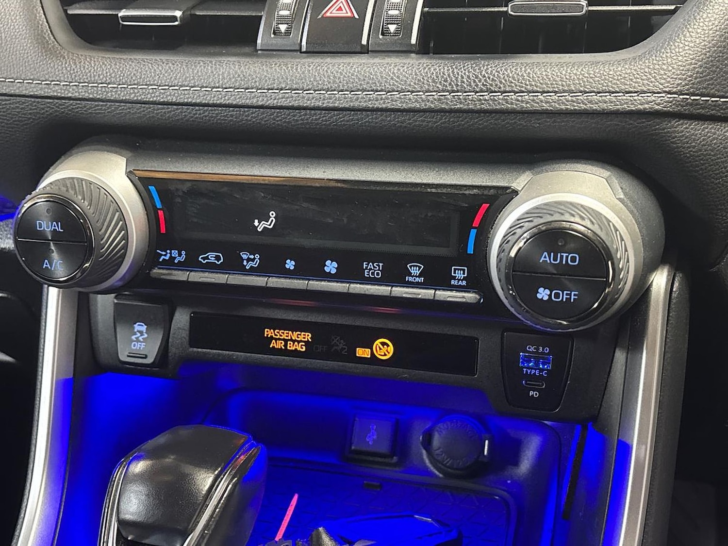 Used Toyota RAV4 2020 for sale - 76387196: Photo 12